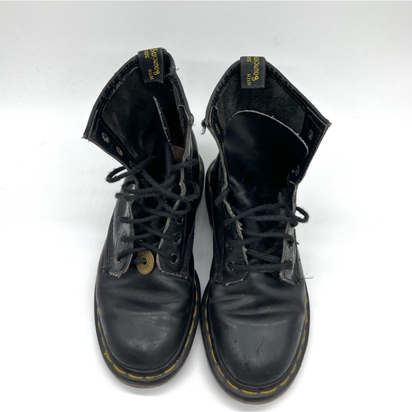 Vintage Made in England Dr. Marten Lace Up Boots - Picture 5 of 15